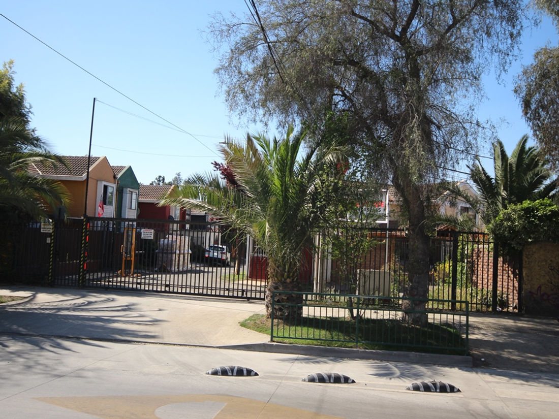Se Vende Casa en Conjunto Habitacional Cerrado